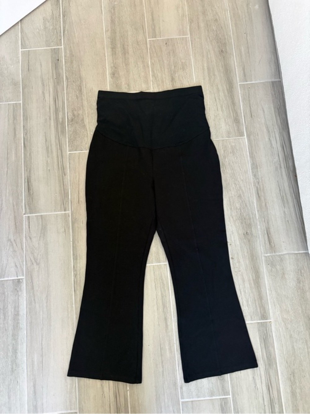 Old Navy Maternity Full Panel Pixie Flare Pants Black Size L